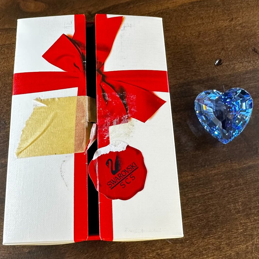 RETIRED Swarovski 1997 Society Member Renewal Gift - Blue (Azur) Crystal Heart - Picture 3 of 4
